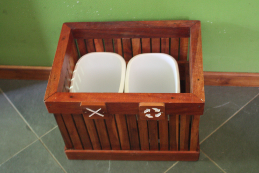 Costa Rica- Lapa-Rios-recycling-bins