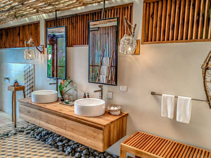 Lapa Rios, Costa-Rica, Premier Villas bathroom