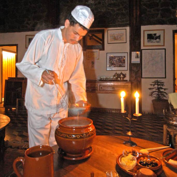 Morocco-Kasbah-du-Toubkal-Dining-Room-Service-1000x1000