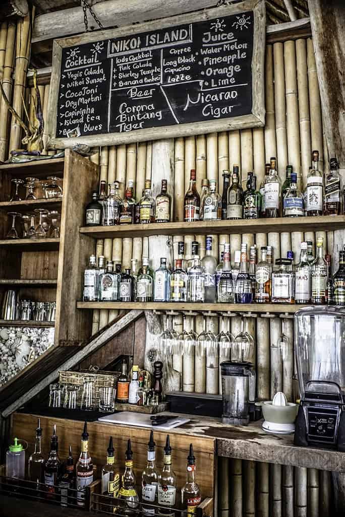 Indonesia-Nikoi-Island-bar-222-684w