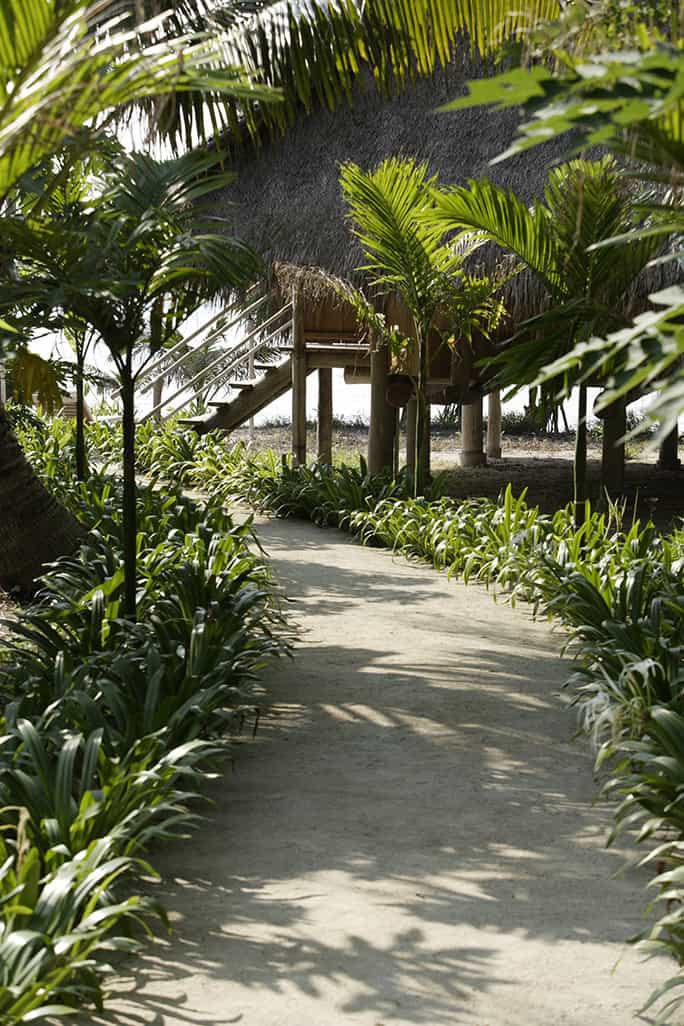 Indonesia-Nikoi-Island-path-to-3-bedroom-beach-house_A5N3489-684w