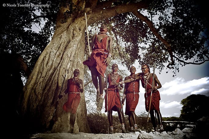 Kenya Campi ya Kanzi Maasai warriors jump