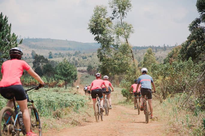Malawi-Orbis-VN-Biking-back-shots-dust-Zomba-684w