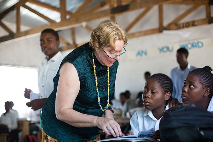 Women's Expedition Malawi school © Venetia Norrington, Orbis-