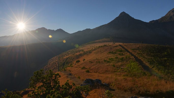 Malawi-RSC-Sunrise-Mulanje1-684w