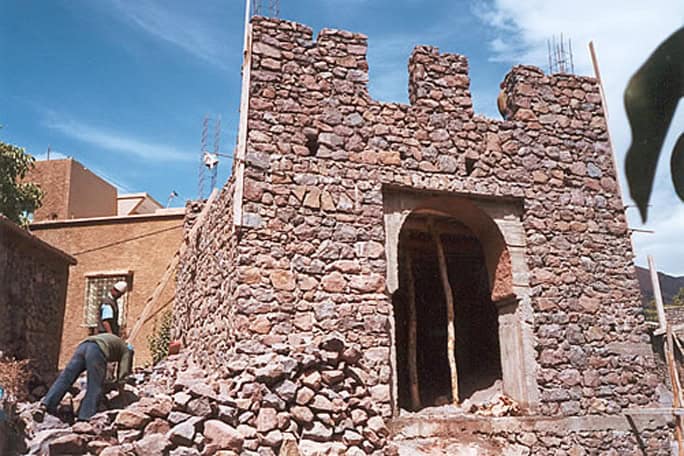 Morocco-Kasbah-du-Toubkal-rebuilding4-684w