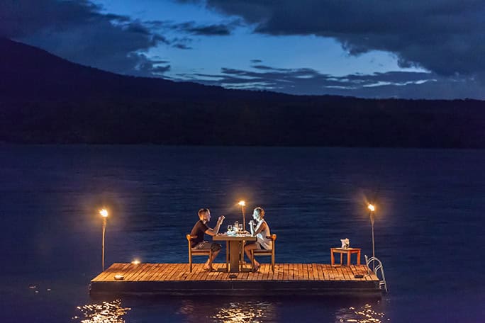 Nicaragua-El-Jicaro-Island-Ecolodge-Lake-Nicaragua-floating-deck-Romantic-evenings-684w